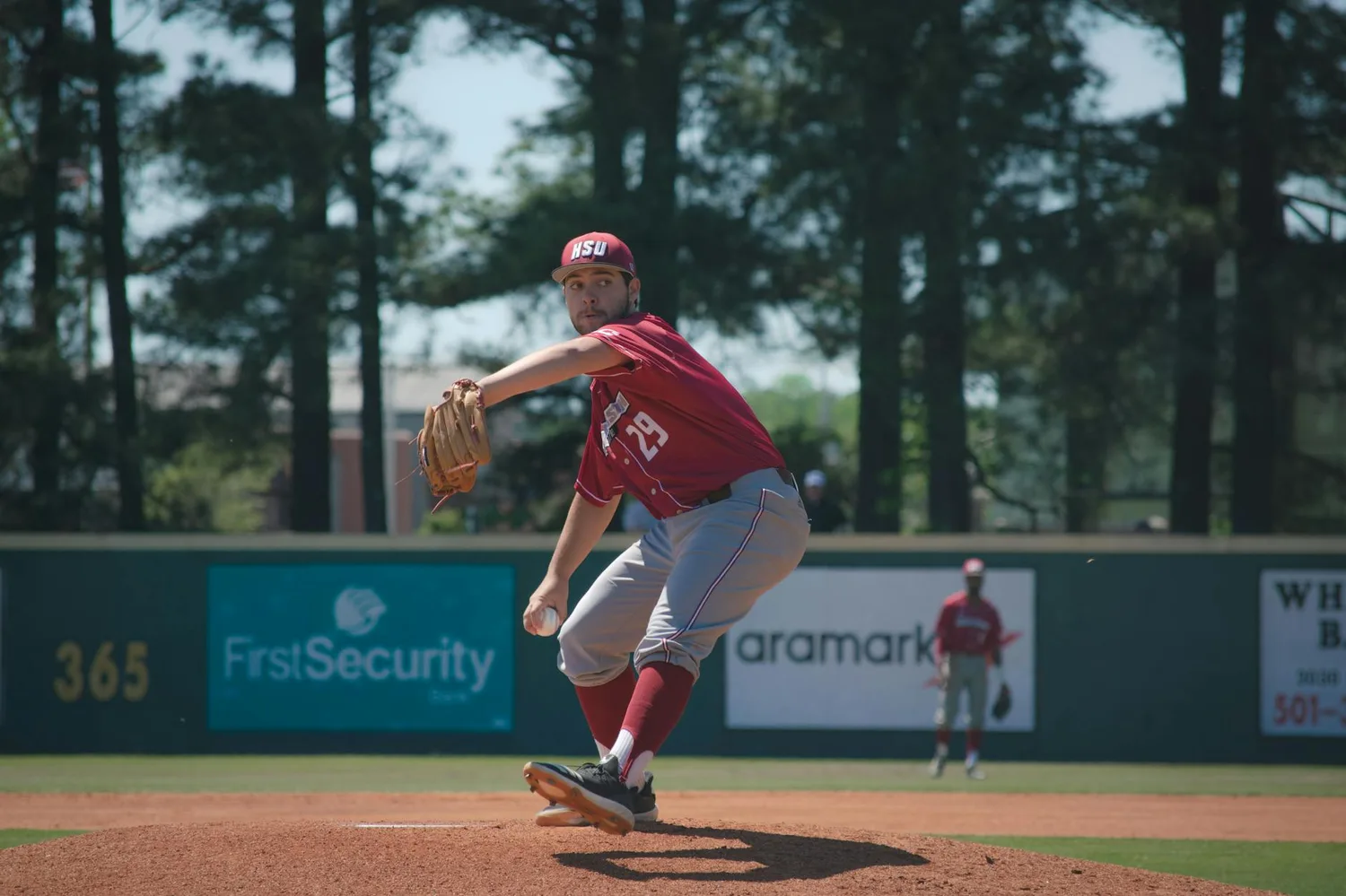 UCLA vs Arkansas Baseball : comparatif 2026 des deux programmes NCAA